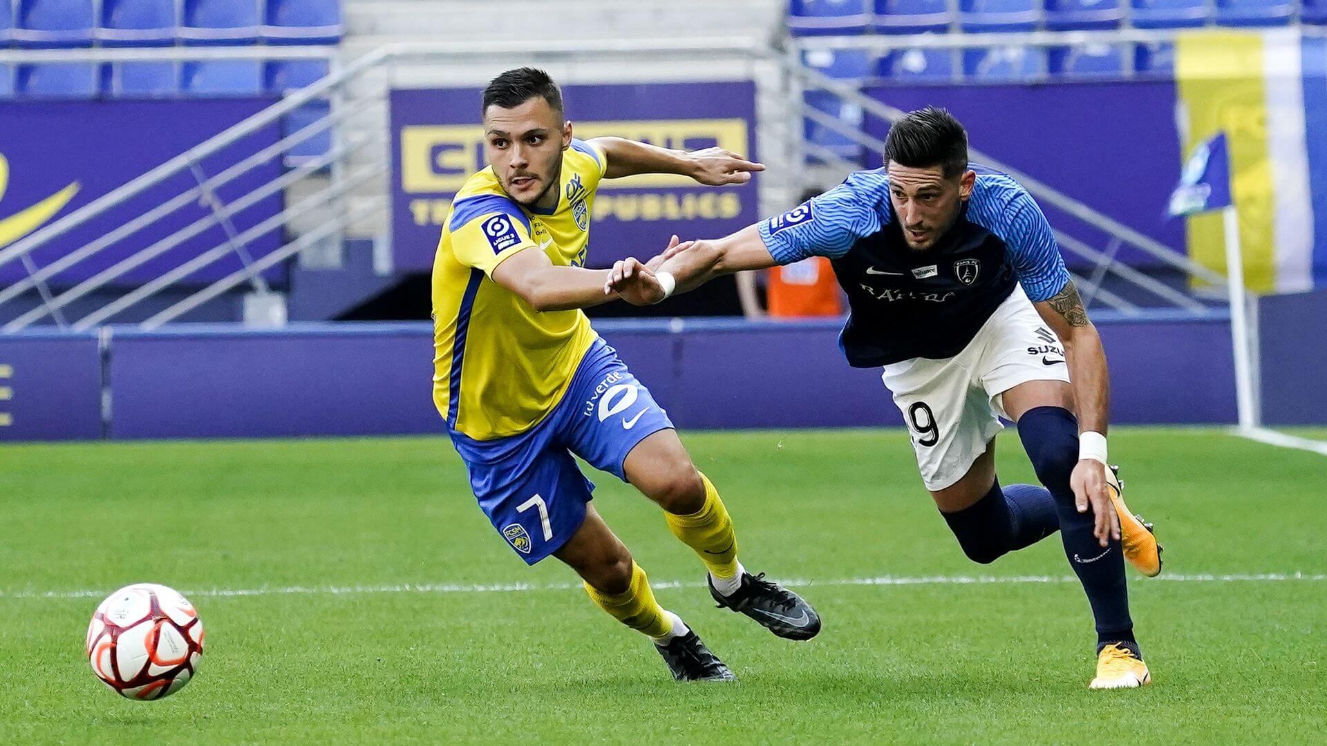 FC Sochaux M. - Paris FC [2-0] : A L'arrêt - Paris FC