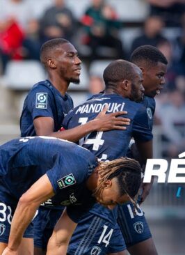 Paris FC - EA Guingamp [2-1] : Le résumé vidéo