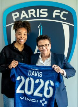 Deja Davis Parisienne jusqu'en 2026