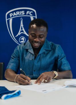 Moses Simon s'engage avec le Paris FC